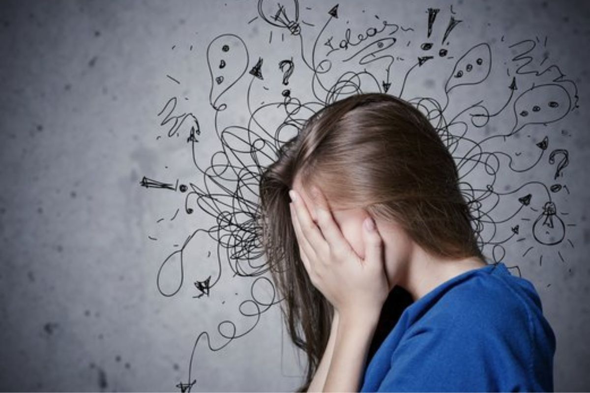 اختلال نقص توجه/بیش‌فعالی (ADHD) چیست؟ راهنمای جامع برای تشخیص و درمان