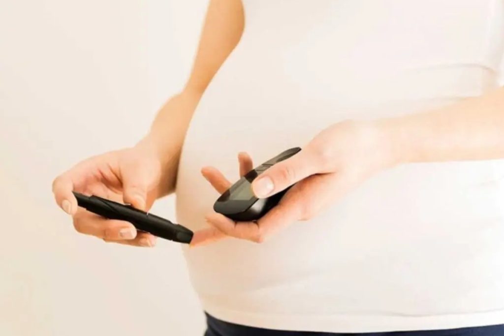 عوارض دیابت بارداری بر جنین