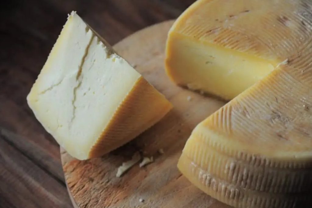 آیا پنیر قند دارد؟