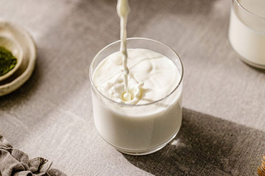 تسکین درد معده با شیر