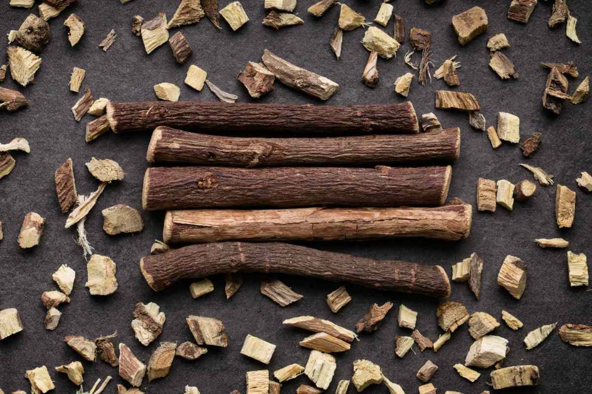 خاصیت پنهان شیرین بیان برای کبد، معده و لاغری