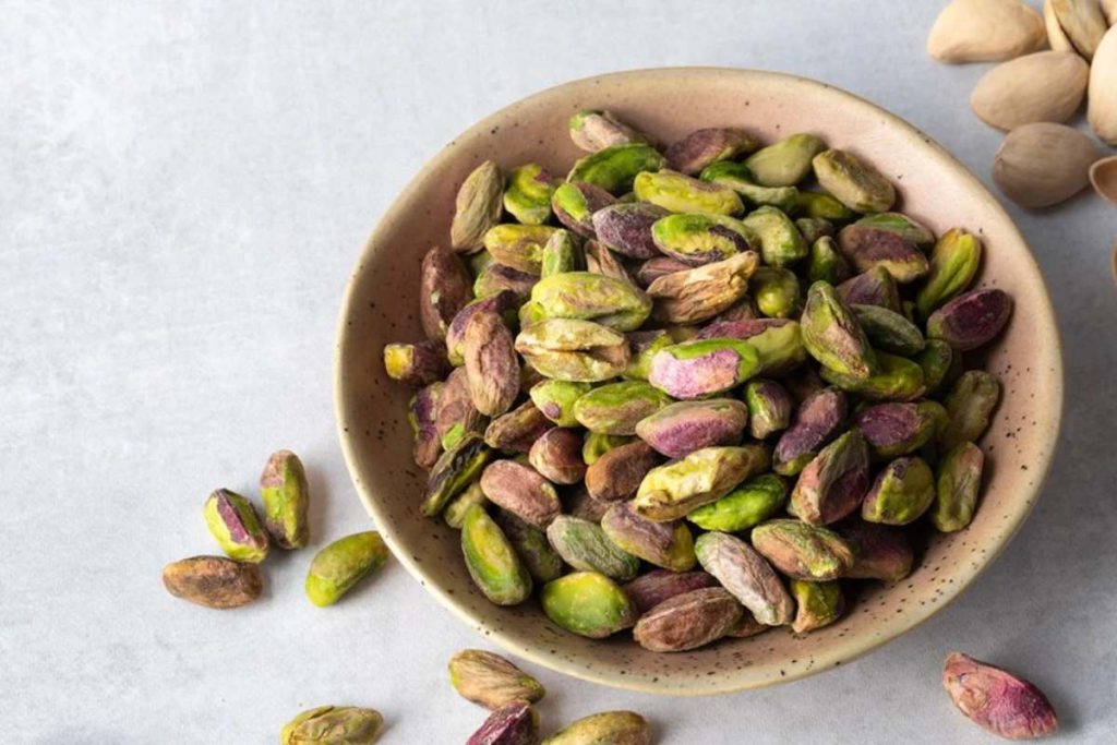 خوردن پسته در شب، راز کاهش التهاب و تقویت ایمنی