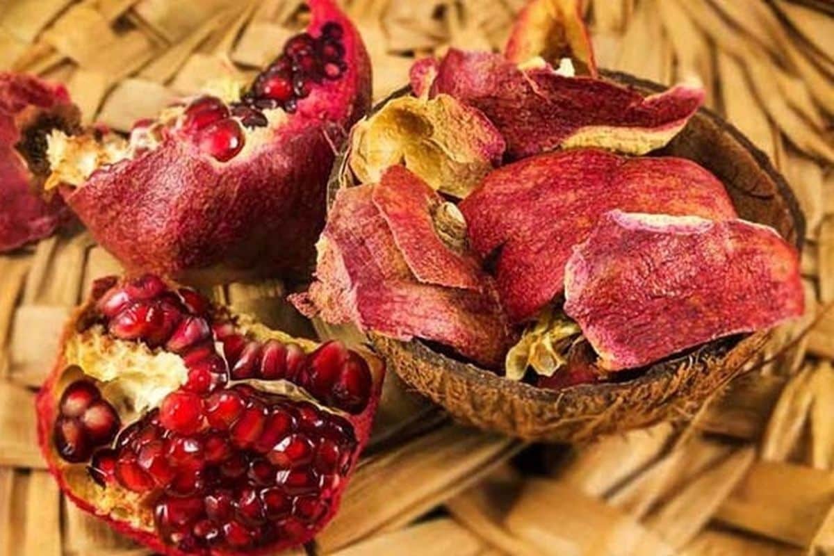 خواص پوست انار برای سلامتی؛ از درمان عفونت تا زیبایی پوست