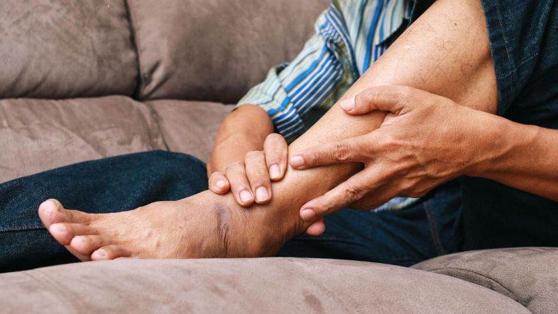 عوامل درد پا در ناحیه زیر زانو