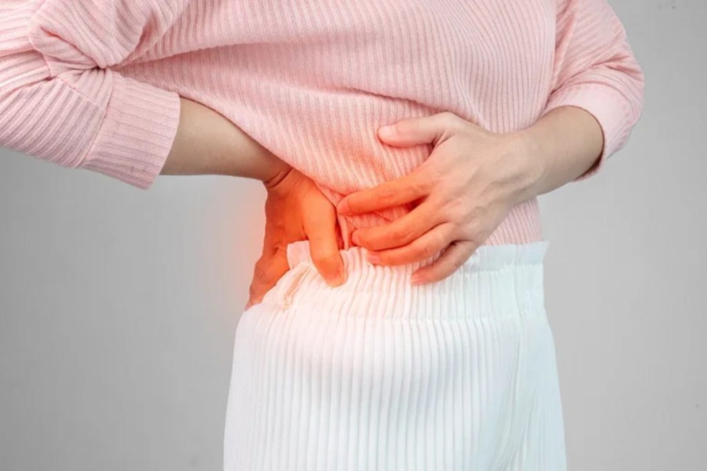 علت درد وسط پشت معده