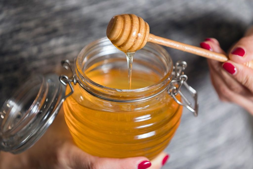 آیا عسل می تواند رفلاکس معده را درمان کند؟