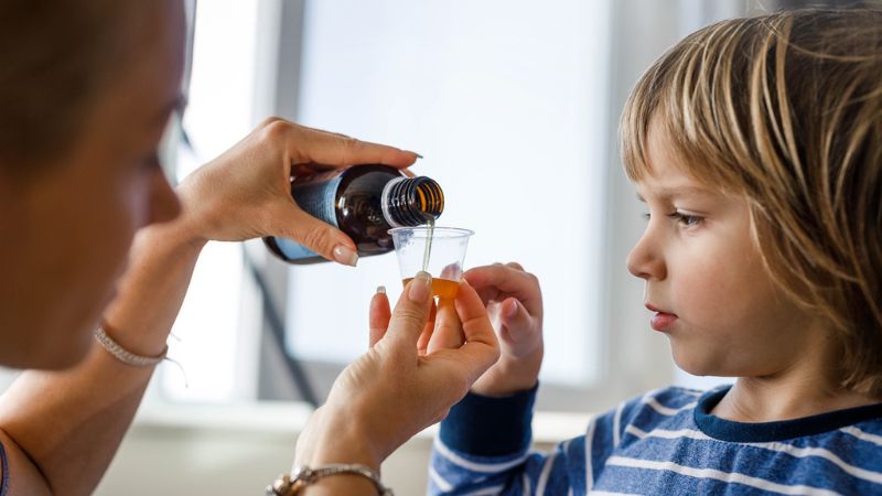 با انواع داروهای سرفه برای کودکان آشنا شوید