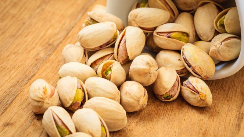 با ترفندهای کنترل قند خون در خوردن پسته و بادام آشنا شوید با ترفندهای کنترل قند خون در خوردن پسته و بادام آشنا شوید