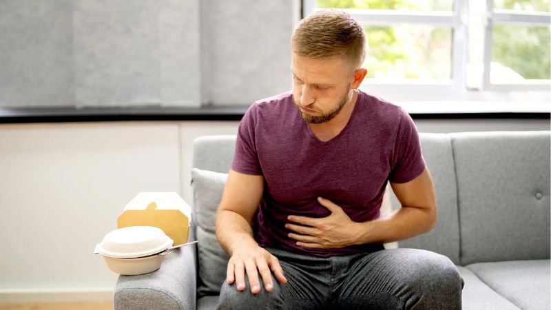 عوامل مؤثر در بروز نفخ و باد معده