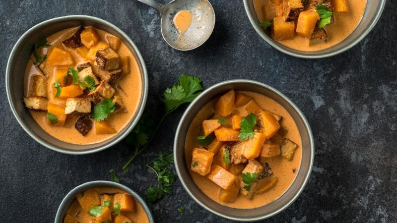 کدو حلوایی و کاری توفو کدو حلوایی و کاری توفو