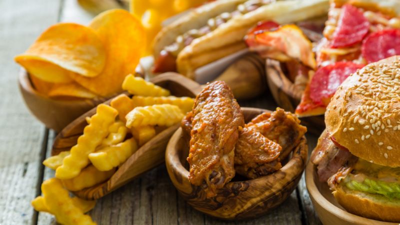 خوراکیهای مضر برای درمان سرگیجه خوراکیهای مضر برای درمان سرگیجه