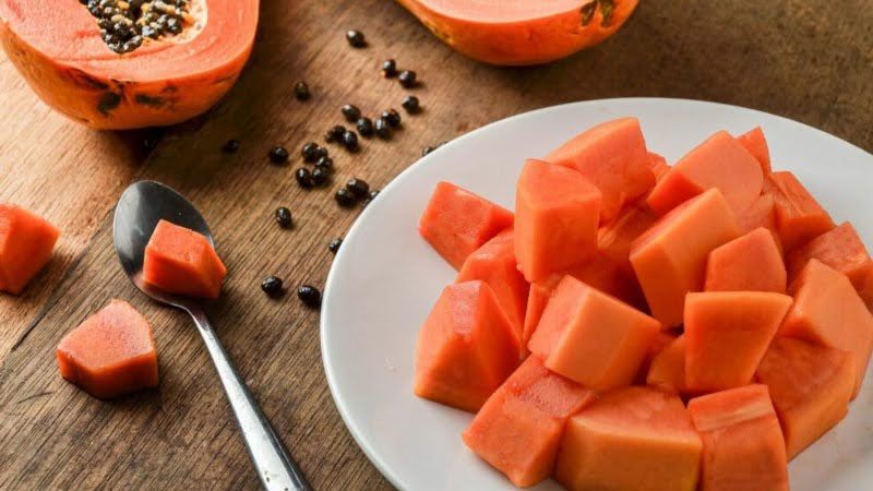پاپایا از خوراکی‌های مفید برای درمان نفخ شکم